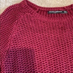 Maroon knitted sweater